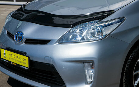 Toyota Prius, 2015 год, 1 098 000 рублей, 3 фотография