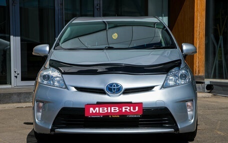 Toyota Prius, 2015 год, 1 098 000 рублей, 4 фотография