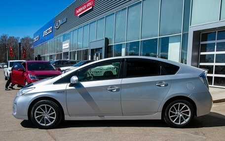 Toyota Prius, 2015 год, 1 098 000 рублей, 10 фотография