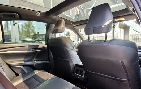Toyota Camry, 2024 год, 3 990 000 рублей, 13 фотография