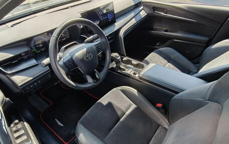 Toyota Camry, 2024 год, 3 990 000 рублей, 9 фотография