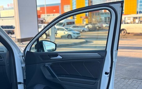 Volkswagen Tiguan II, 2021 год, 4 050 000 рублей, 9 фотография