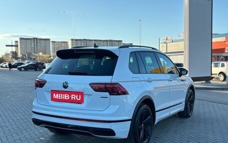 Volkswagen Tiguan II, 2021 год, 4 050 000 рублей, 4 фотография