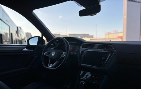 Volkswagen Tiguan II, 2021 год, 4 050 000 рублей, 29 фотография