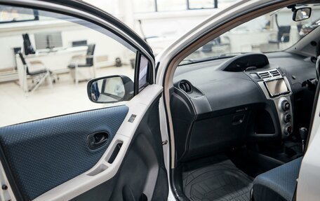 Toyota Vitz, 2005 год, 495 000 рублей, 14 фотография