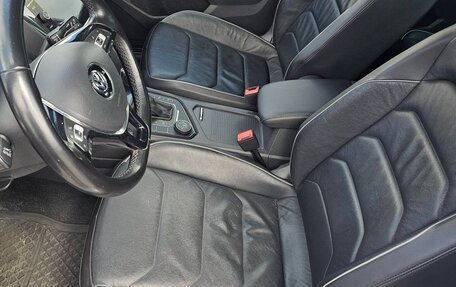 Volkswagen Tiguan II, 2020 год, 3 400 000 рублей, 3 фотография