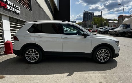 Volkswagen Tiguan II, 2019 год, 1 800 000 рублей, 4 фотография