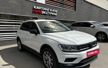 Volkswagen Tiguan II, 2019 год, 1 800 000 рублей, 3 фотография