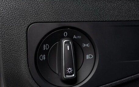 Volkswagen Tiguan II, 2019 год, 1 800 000 рублей, 12 фотография