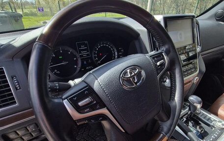 Toyota Land Cruiser 200, 2018 год, 9 300 000 рублей, 4 фотография