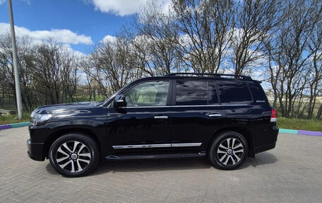 Toyota Land Cruiser 200, 2018 год, 9 300 000 рублей, 2 фотография
