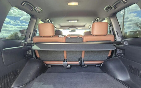 Toyota Land Cruiser 200, 2018 год, 9 300 000 рублей, 7 фотография