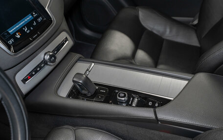Volvo XC90 II рестайлинг, 2020 год, 4 200 000 рублей, 18 фотография