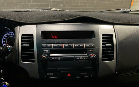 Mitsubishi Outlander III рестайлинг 3, 2009 год, 930 000 рублей, 3 фотография