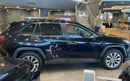 Toyota RAV4, 2022 год, 3 395 000 рублей, 7 фотография