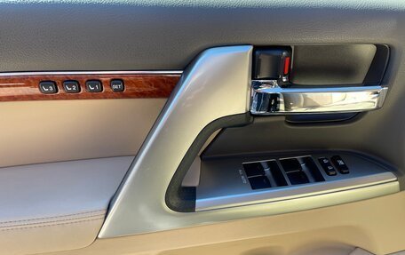 Toyota Land Cruiser 200, 2012 год, 3 400 000 рублей, 10 фотография