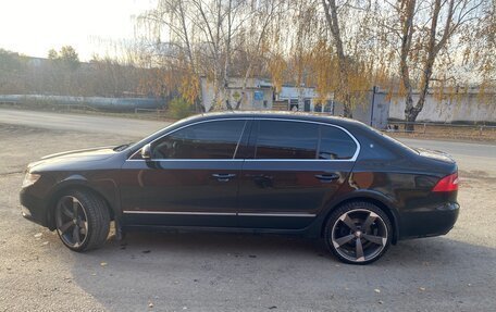 Skoda Superb III рестайлинг, 2011 год, 1 000 000 рублей, 2 фотография