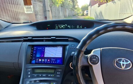 Toyota Prius, 2011 год, 1 250 000 рублей, 5 фотография