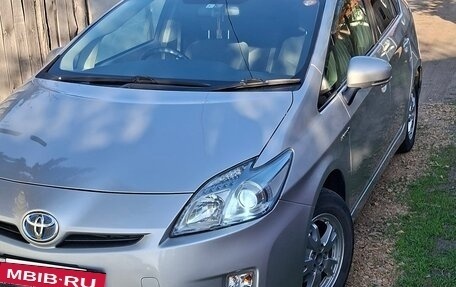 Toyota Prius, 2011 год, 1 250 000 рублей, 2 фотография