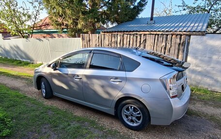 Toyota Prius, 2011 год, 1 250 000 рублей, 19 фотография