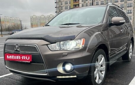 Mitsubishi Outlander III рестайлинг 3, 2011 год, 1 300 000 рублей, 2 фотография
