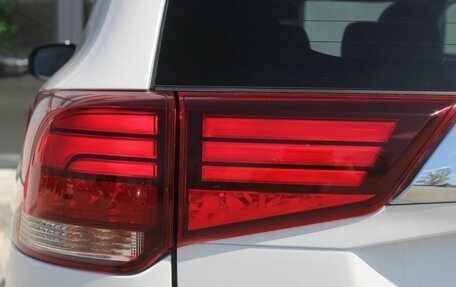Mitsubishi Outlander III рестайлинг 3, 2020 год, 2 820 000 рублей, 12 фотография