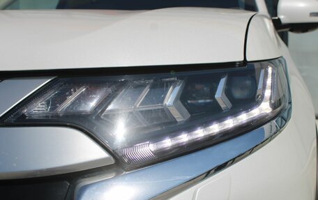 Mitsubishi Outlander III рестайлинг 3, 2020 год, 2 820 000 рублей, 11 фотография