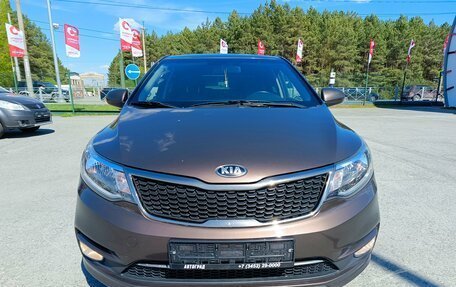 KIA Rio III рестайлинг, 2015 год, 999 000 рублей, 2 фотография