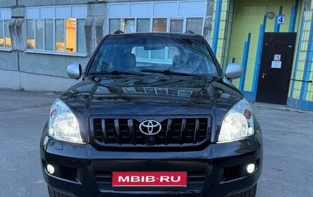 Toyota Land Cruiser Prado 120 рестайлинг, 2004 год, 1 490 000 рублей, 1 фотография