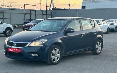 KIA cee'd I рестайлинг, 2010 год, 680 000 рублей, 1 фотография