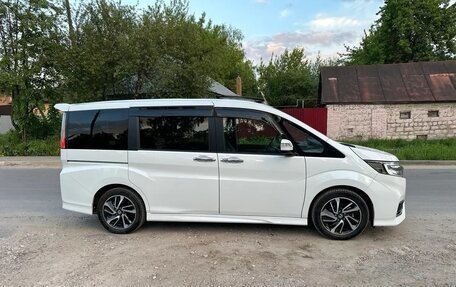 Honda Stepwgn IV, 2021 год, 2 180 000 рублей, 2 фотография