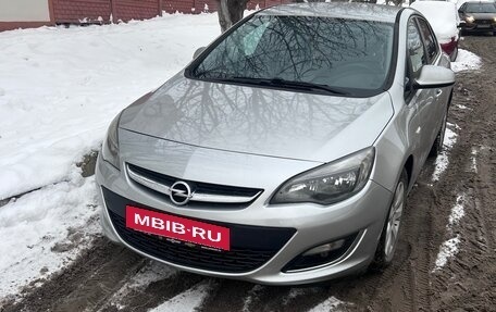 Opel Astra J, 2013 год, 980 000 рублей, 9 фотография