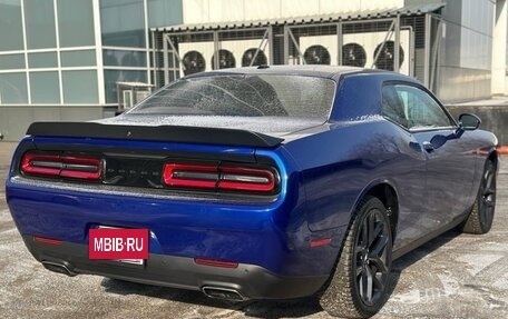 Dodge Challenger III рестайлинг 2, 2021 год, 5 150 000 рублей, 4 фотография
