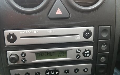 Ford Fusion I, 2005 год, 260 000 рублей, 3 фотография