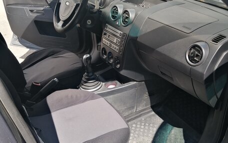 Ford Fusion I, 2005 год, 260 000 рублей, 8 фотография