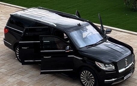 Lincoln Navigator, 2017 год, 4 788 000 рублей, 33 фотография