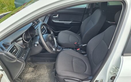 KIA Rio III рестайлинг, 2015 год, 695 000 рублей, 9 фотография
