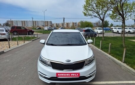 KIA Rio III рестайлинг, 2015 год, 695 000 рублей, 2 фотография