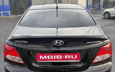 Hyundai Solaris II рестайлинг, 2013 год, 1 000 000 рублей, 4 фотография