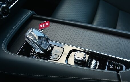 Volvo XC90 II рестайлинг, 2020 год, 4 800 000 рублей, 12 фотография