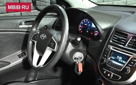 Hyundai Solaris II рестайлинг, 2016 год, 750 000 рублей, 16 фотография