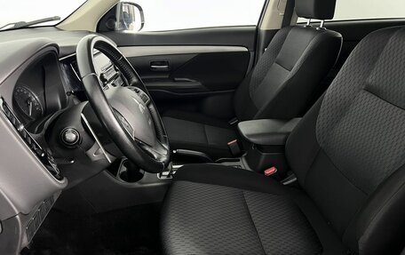 Mitsubishi Outlander III рестайлинг 3, 2014 год, 1 620 000 рублей, 9 фотография