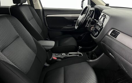 Mitsubishi Outlander III рестайлинг 3, 2014 год, 1 620 000 рублей, 12 фотография