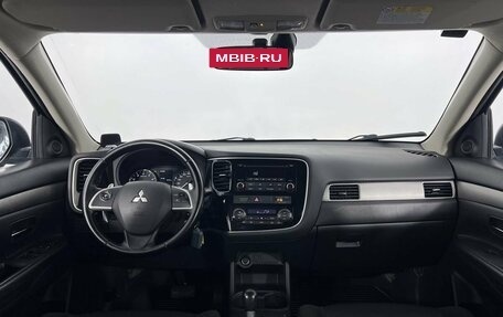 Mitsubishi Outlander III рестайлинг 3, 2014 год, 1 620 000 рублей, 14 фотография