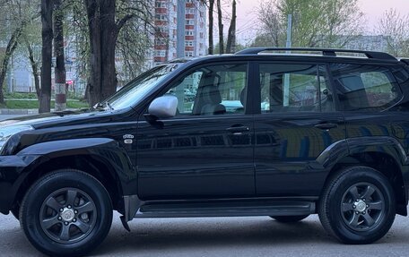 Toyota Land Cruiser Prado 120 рестайлинг, 2004 год, 1 490 000 рублей, 2 фотография