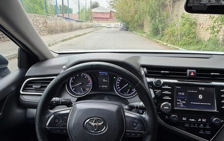 Toyota Camry, 2019 год, 1 750 000 рублей, 10 фотография