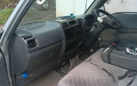 Mazda Bongo IV, 2003 год, 400 000 рублей, 8 фотография
