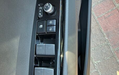 Toyota Camry, 2025 год, 4 200 000 рублей, 14 фотография