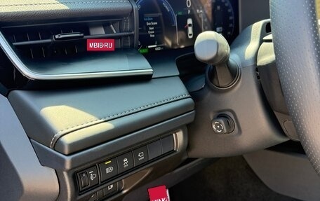Toyota Camry, 2025 год, 4 200 000 рублей, 15 фотография