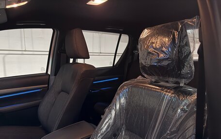 Toyota Hilux VIII, 2025 год, 6 890 000 рублей, 24 фотография